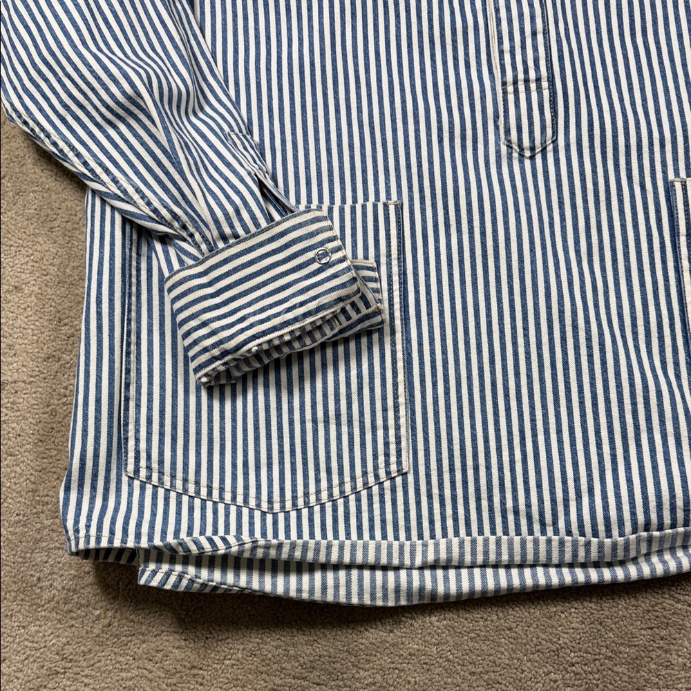 Men's Blue and White Striped Casual Shirt - Picture 5 of 9